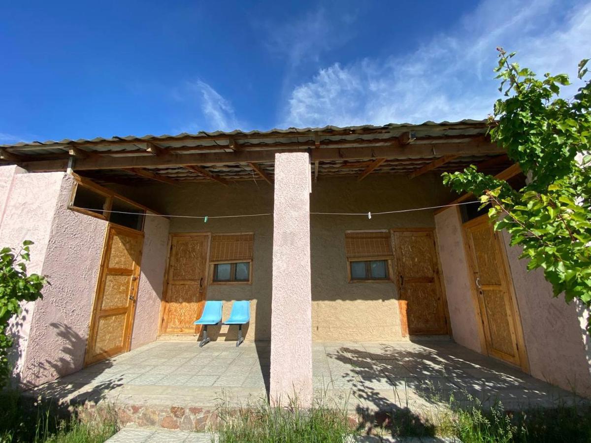 Eldos-Ata Eco Hotel Tossor Bagian luar foto