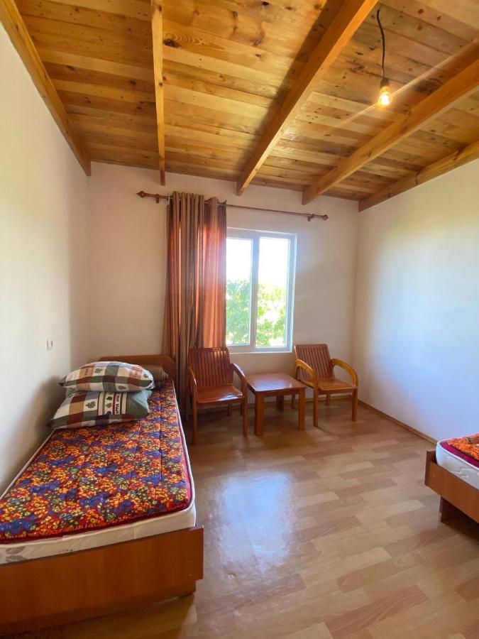 Eldos-Ata Eco Hotel Tossor Bagian luar foto