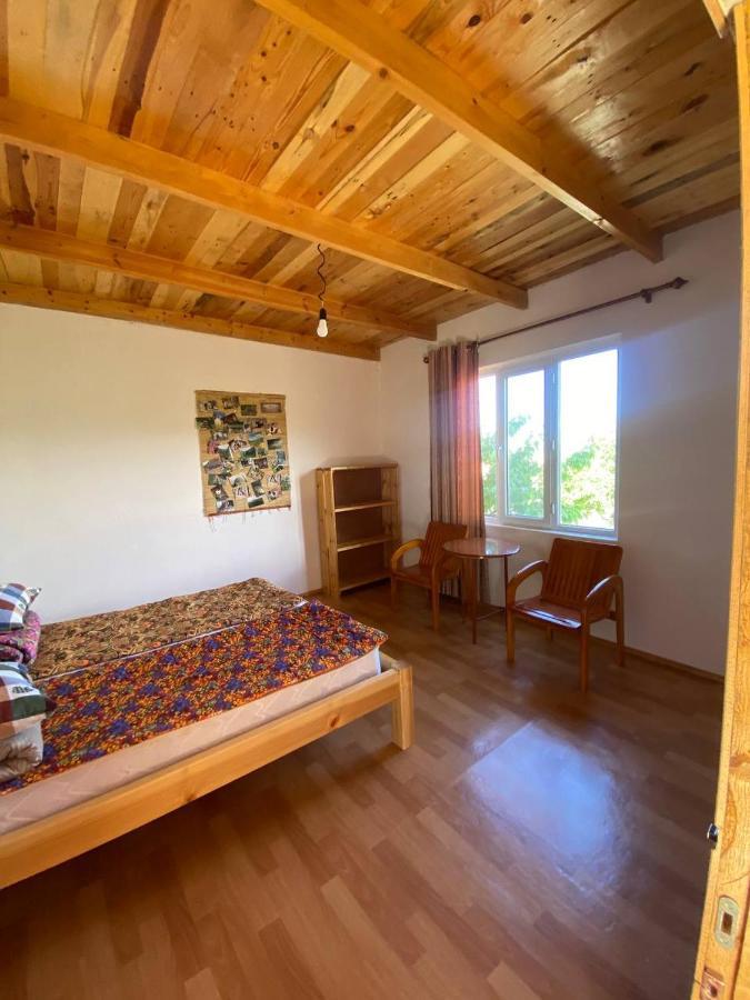 Eldos-Ata Eco Hotel Tossor Bagian luar foto