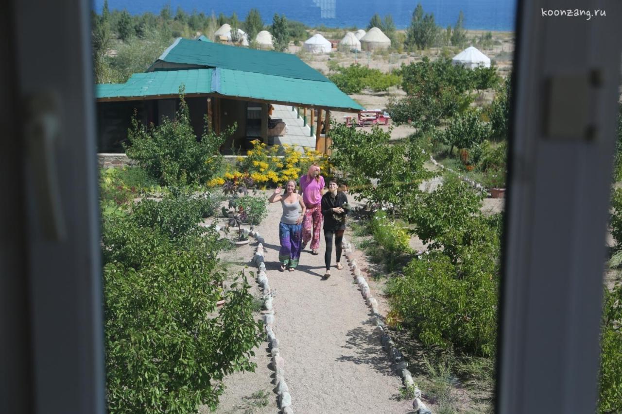 Eldos-Ata Eco Hotel Tossor Bagian luar foto